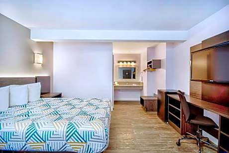 1 Queen Bed | Non-Smoking, Mini Fridge