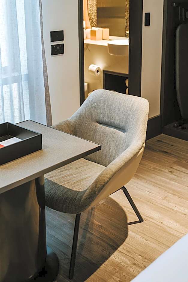 The Motley Hotel Richmond, Tapestry Collection by Hilton