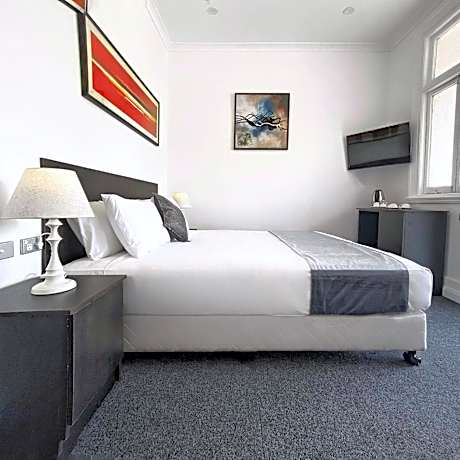 Commercial Motel
