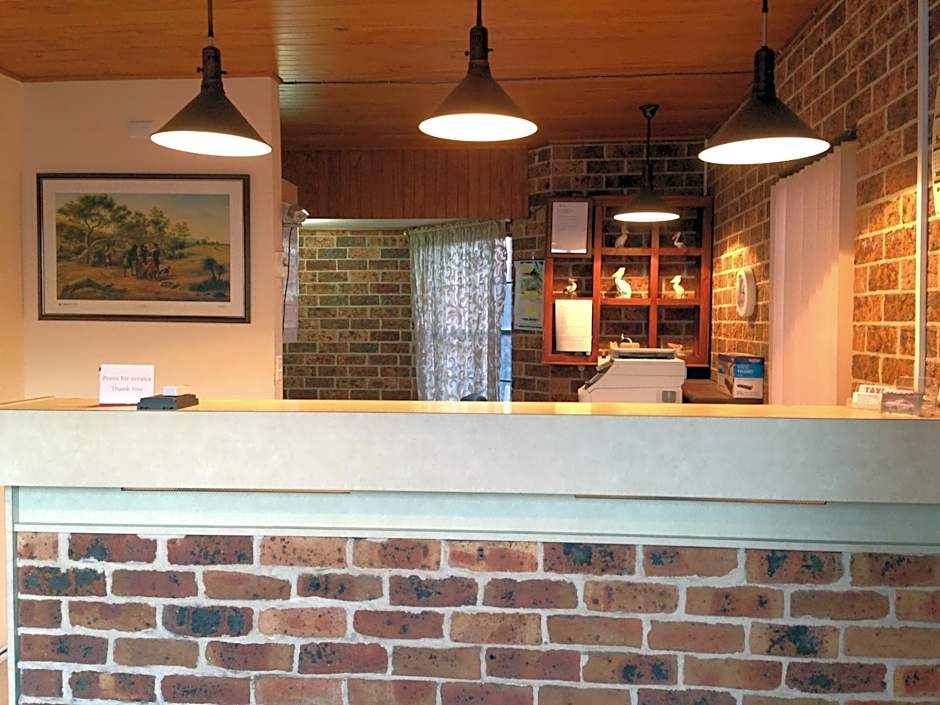Riverview Motor Inn