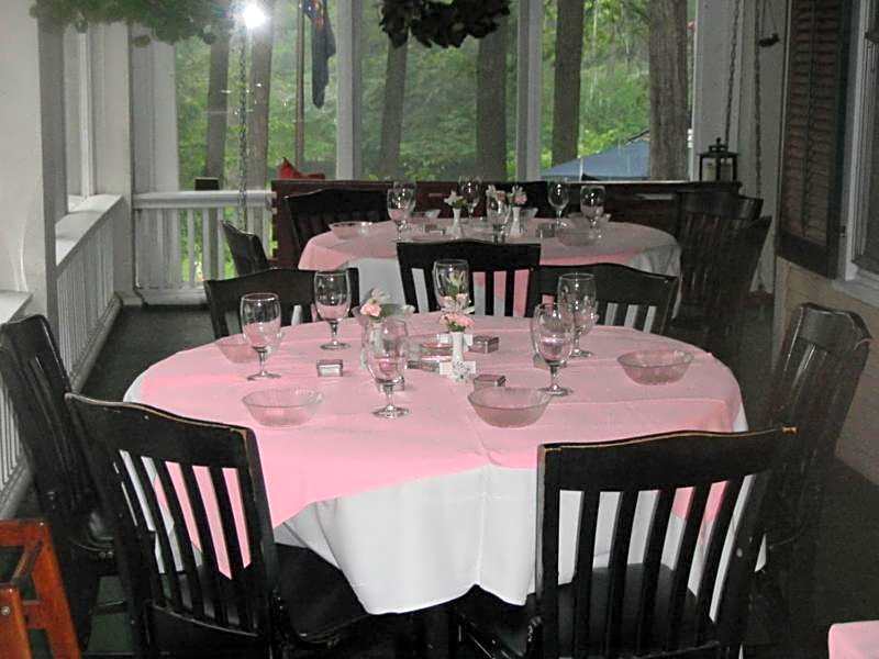 Brookview Manor Inn