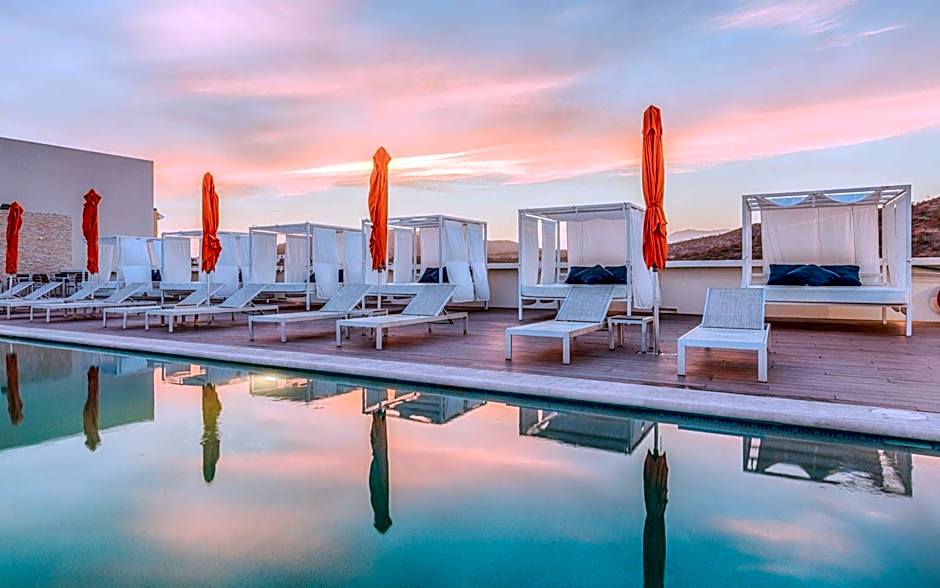 Hampton Inn & Suites by Hilton Los Cabos