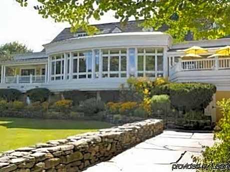 The Grand at Bedford Village Inn