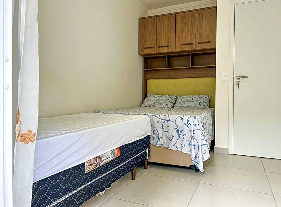 Apto com WiFi a 220m da Praia da Guilhermina SP