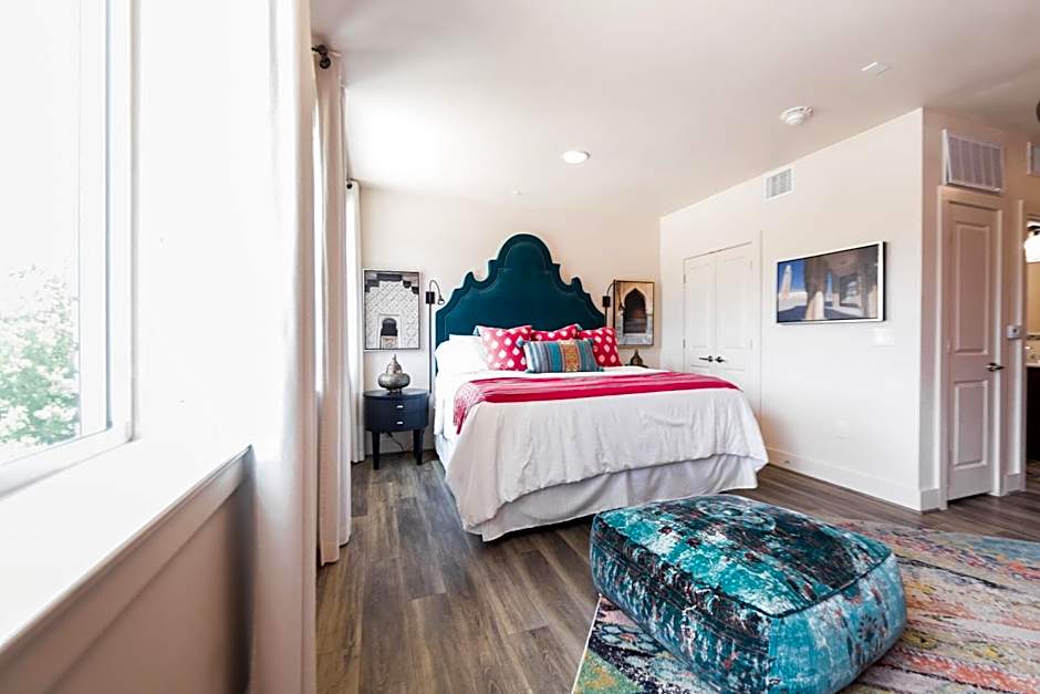 The Bishop Arts Hotel by Qresorts