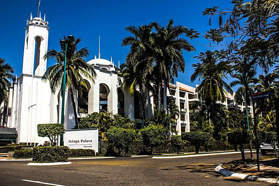 Photo 1 of 35 of Ixtapa Palace