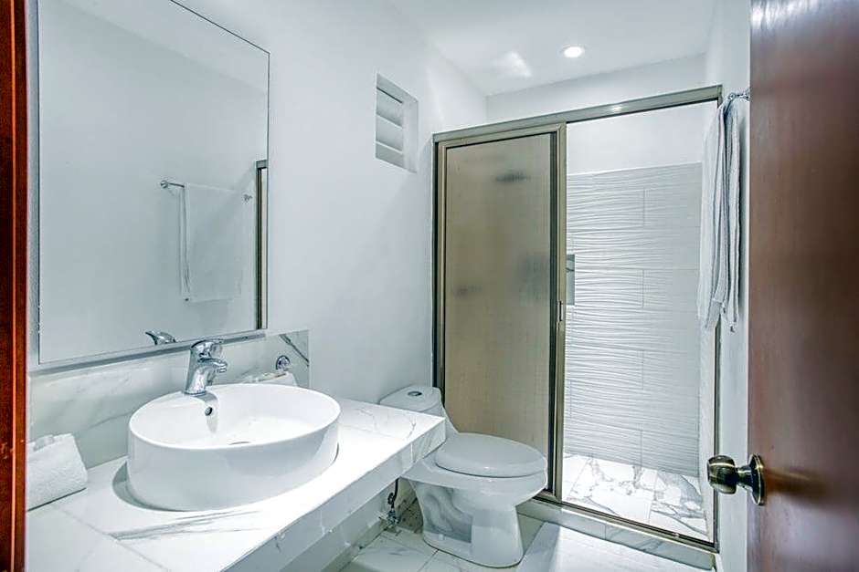 Capital O Hotel Yukon