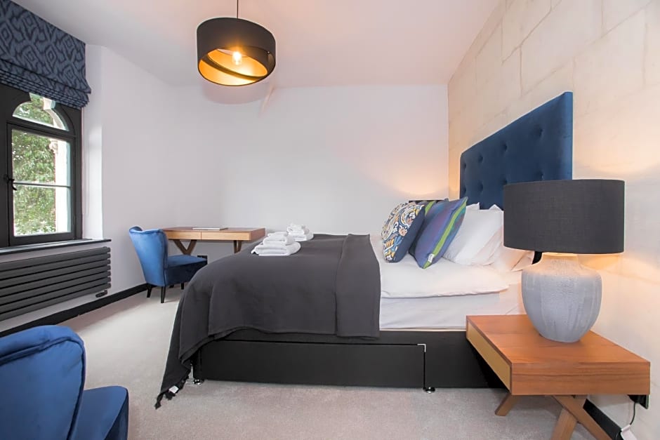 Locksbrook Lodge - Hot Tub - Spacious Outdoor Space