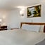 America's Best Value Inn & Suites/Hyannis