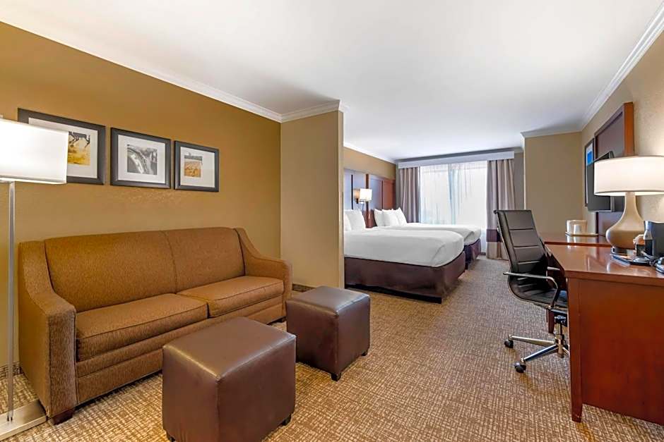 Comfort Suites Elizabethtown