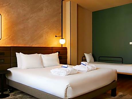 Executive bedroom -1 double bed