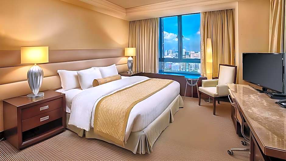 Crimson Hotel Filinvest City Manila