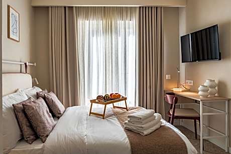 Travi Boutique By Holi