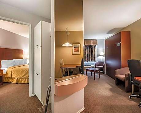 2 Queen Beds Suite, Non-Smoking