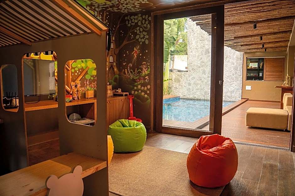 Casa com Ofurô, Piscina Aquecida e Cozinheira