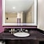 La Quinta Inn by Wyndham West Long Branch/NJ Shore Area