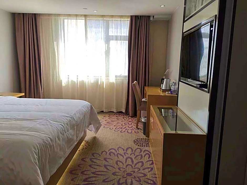 Lavande Hotel Heyuan Avenue Asia's first fountain