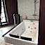 Magnifique Loft 35m2 Jacuzzi RVB NIGHT 1