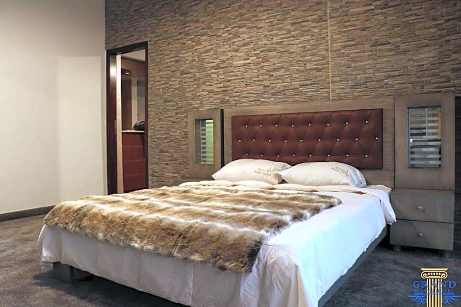 Grand Suites Hotel