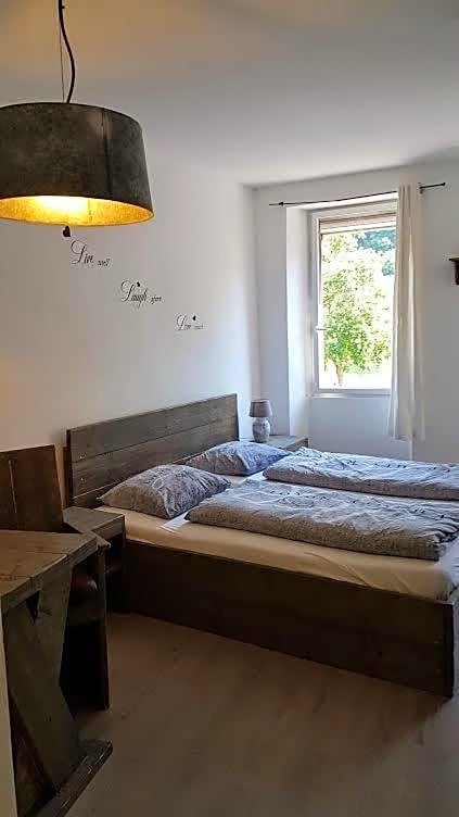 B&B Die Quelle