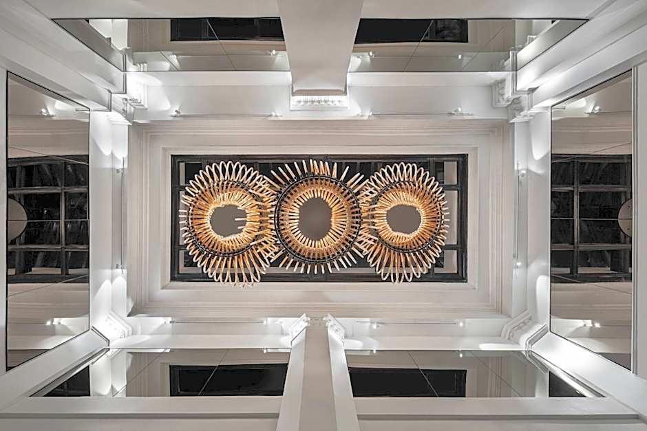 Glass Light Hotel & Gallery, Autograph Collection