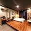Hotel Gray