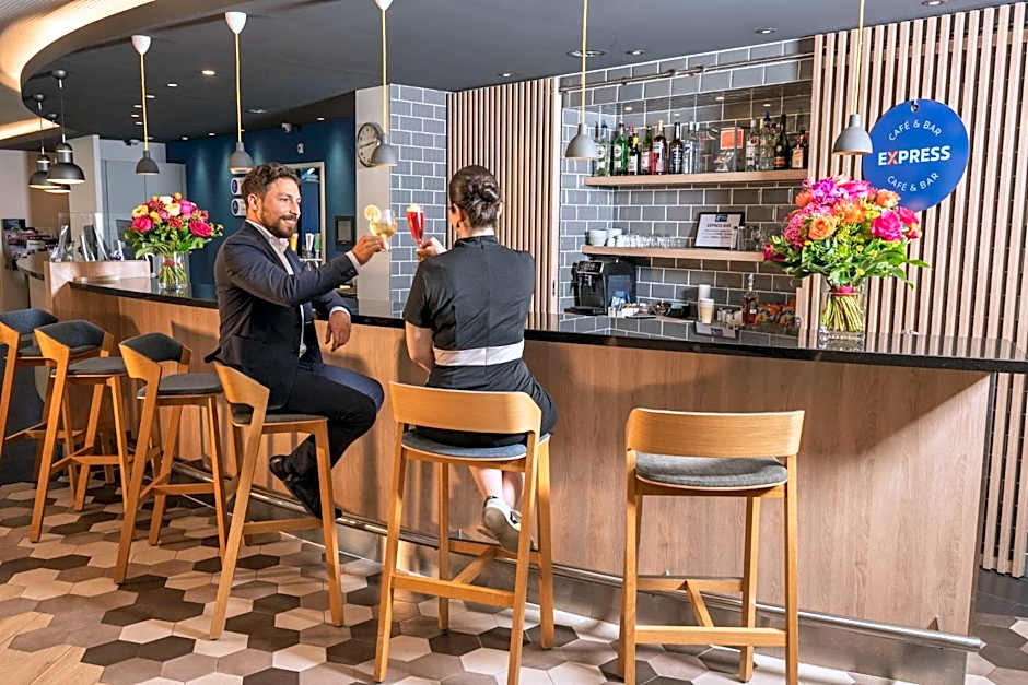 Holiday Inn Express Geneva Airport By IHG