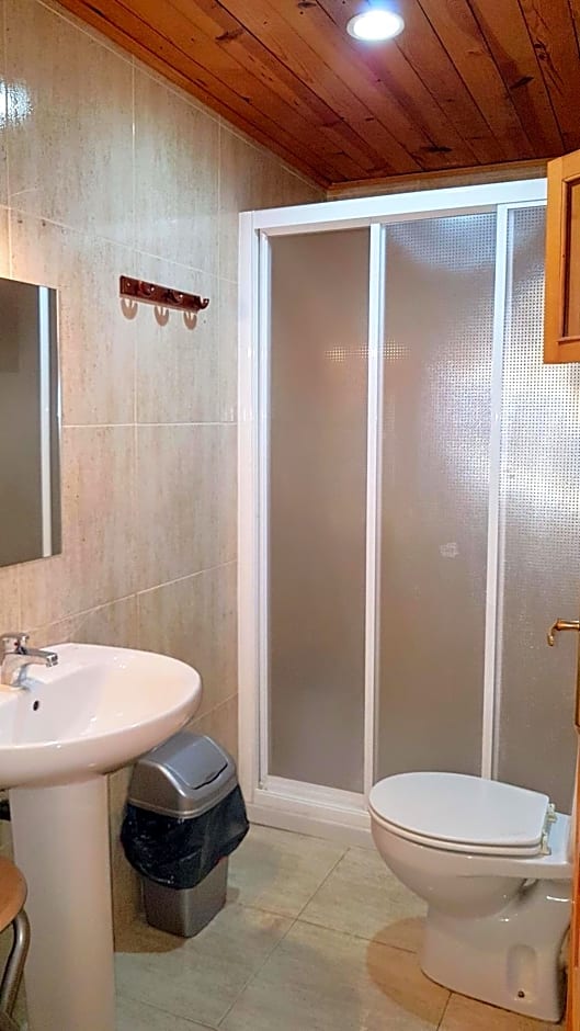 La cabaña del lago en ZAFIRO LAGUNAZO Parque Natural del Río Mundo