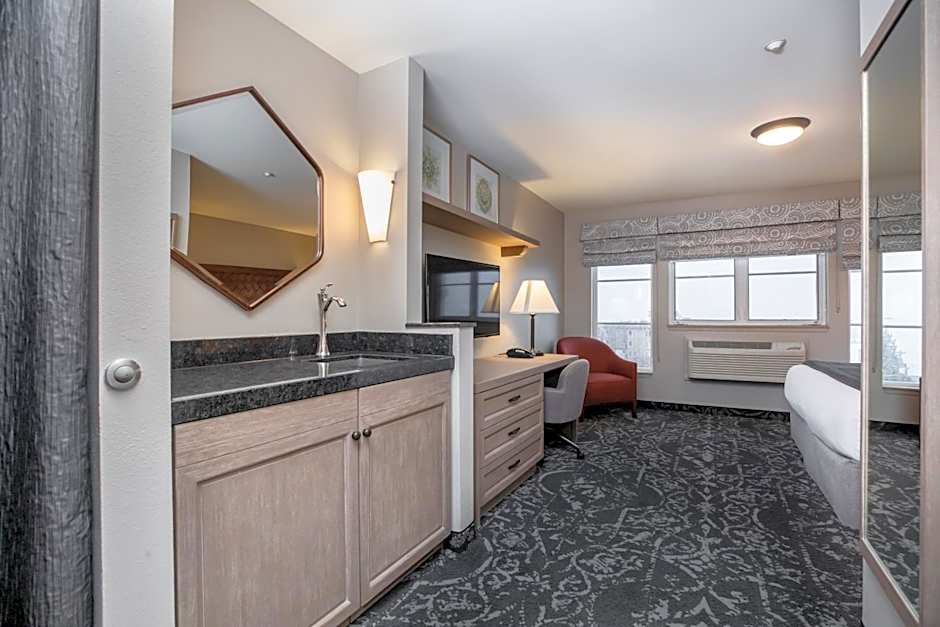 The Mediterranean Inn