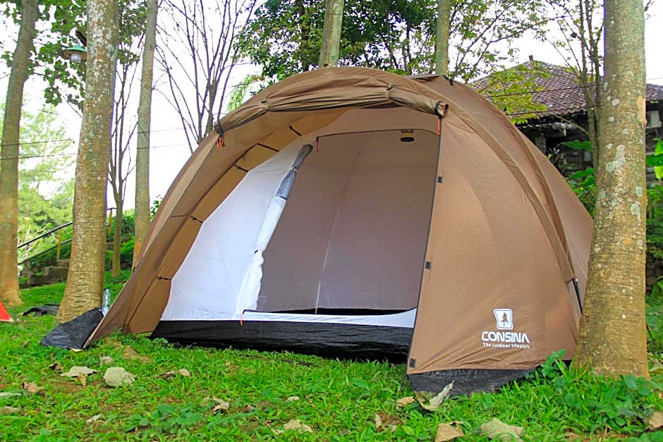 Royal Hotel and Outbound Trawas