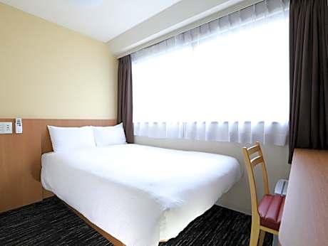 Small Double Room - Smoking
