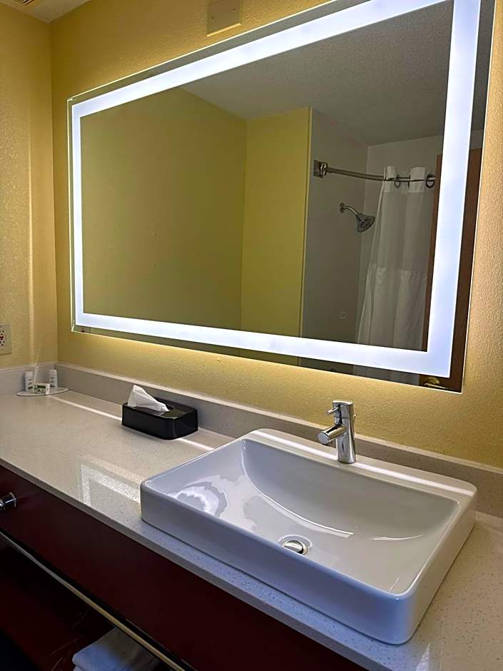 Baymont by Wyndham Mishawaka South Bend Area