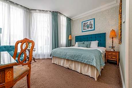 King Room (1 King Bed)