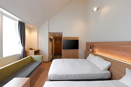 Twin Room with Shower