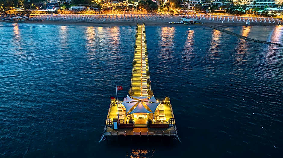 Arum Barut Collection