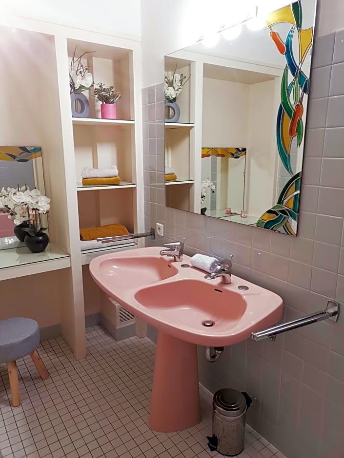 Aux Portes du Château