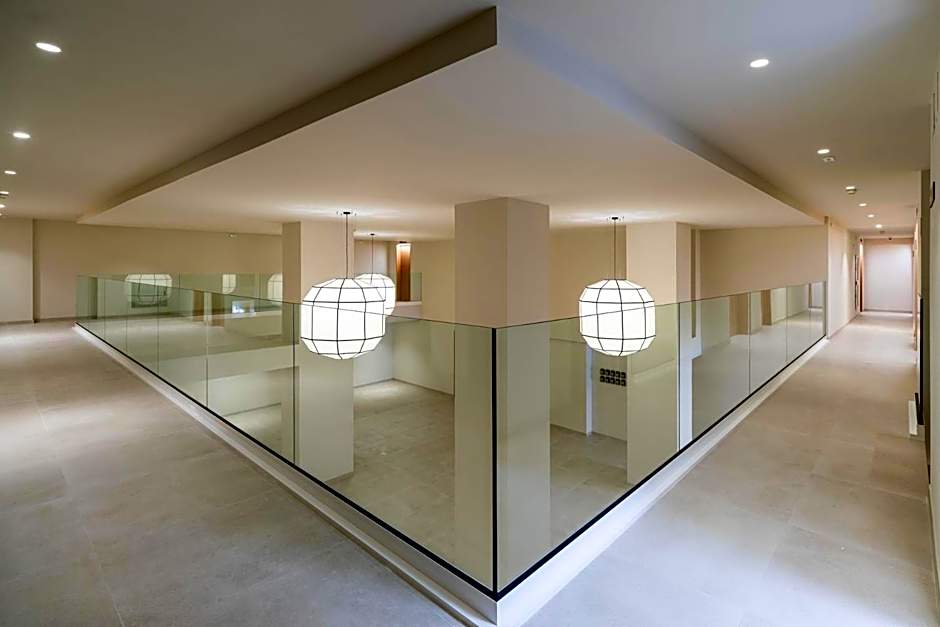 Apartamentos Playa Victoria - by Grupo Tribu