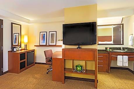 Queen Room with Two Queen Beds, Sofa Bed and Accessible Tub