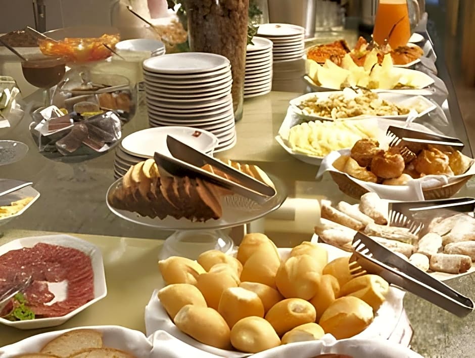 Hotel Continental Business - 200 metros do Complexo Hospitalar Santa Casa