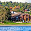 Cascades Lakefront Motel