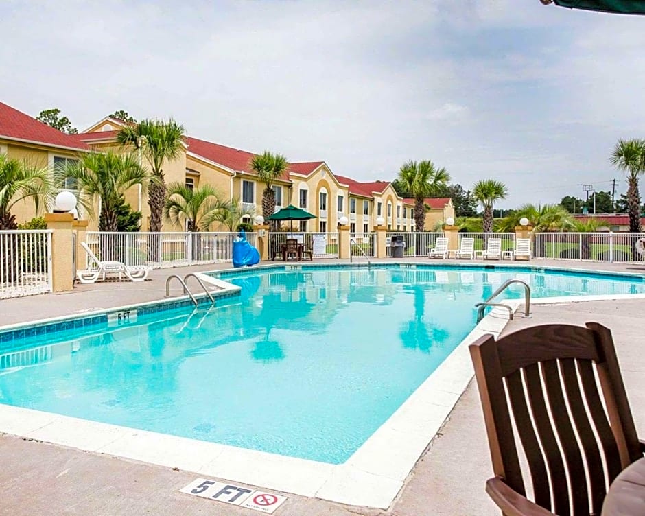 Comfort Inn & Suites Walterboro I-95