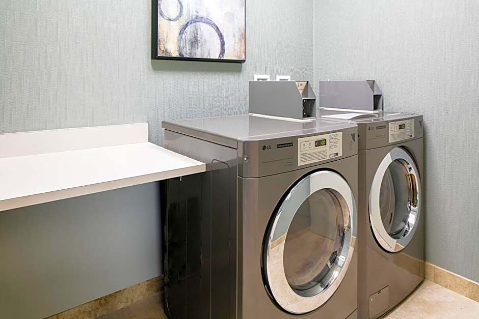 Courtyard by Marriott Omaha Bellevue at Beardmore Event Center