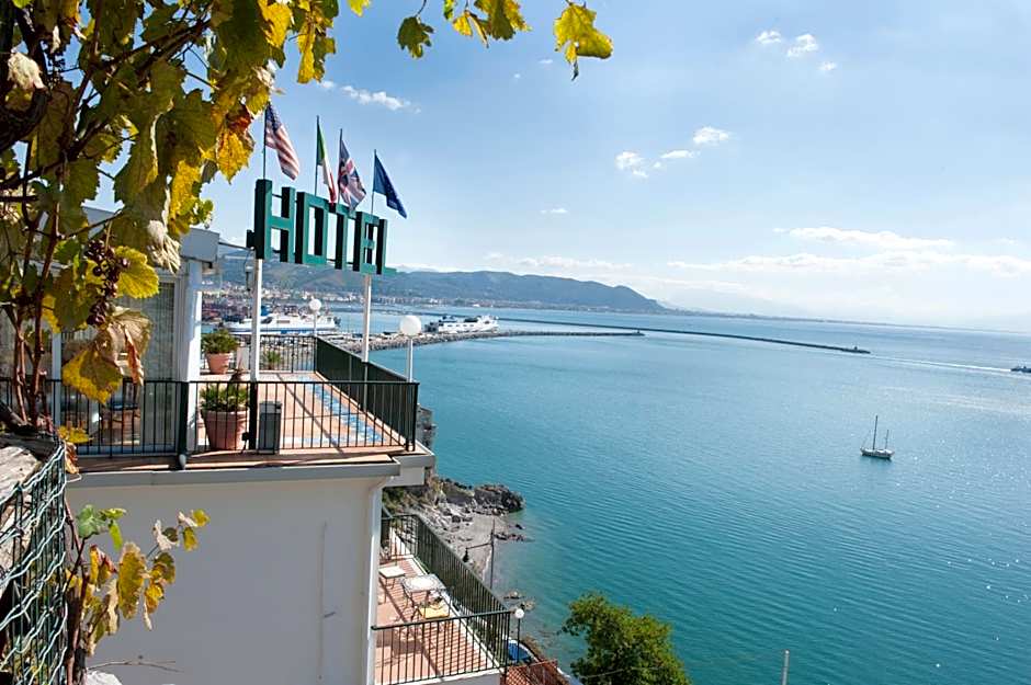 Hotel Bristol