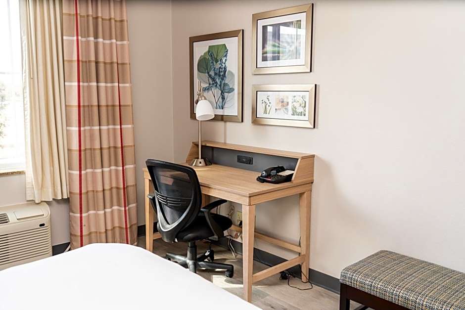 Country Inn & Suites by Radisson, College Station, TX