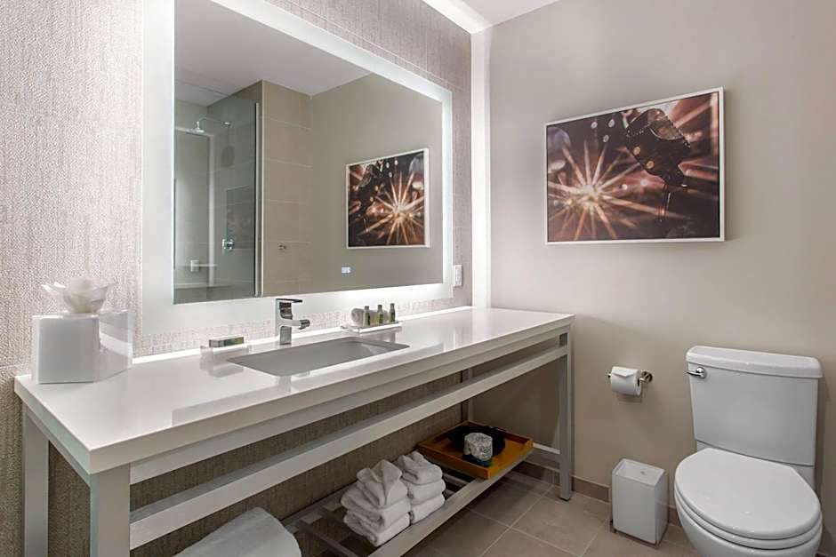 Cambria Hotel Philadelphia Downtown - City Center