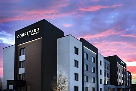 Courtyard by Marriott Buffalo Amherst/University