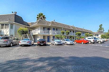 Motel 6-El Cajon, CA - San Diego