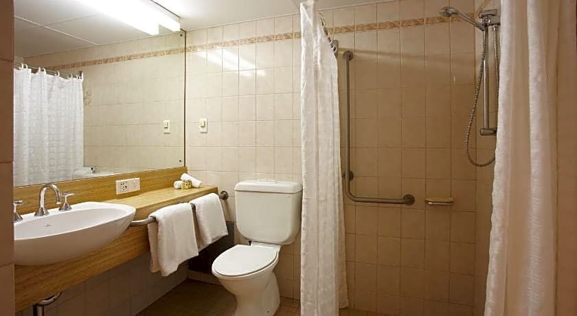 Comfort Hotel Adelaide Meridien