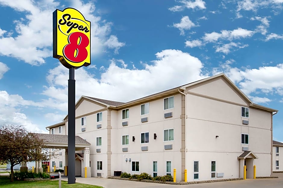 Super 8 by Wyndham El Paso IL