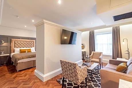 Family Superior King Suite